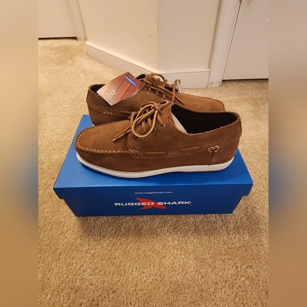 New Rugged Shark Whaler Boat Shoes Casual‎ Brown Suede White Sole Size 10